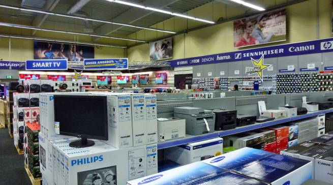 Auf einer Fläche von knapp 1.500 Quadratmetern präsentiert Euronics ein Vollsortiment.