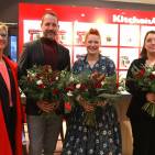 Unser Foto zeigt v.l.n.r.: Nicole Thiery (Market Leader KitchenAid Deutschland, Österreich), Claus Tormöhlen (Head of Buying Home & Living, KaDeWe), Enie van de Meiklokjes und Jana Brüssow (Area Sales Managerin Home & Living, KaDeWe).