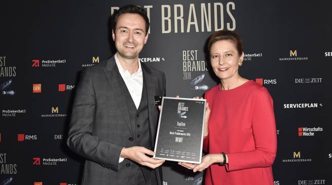 Ausgezeichnet mit dem Best Brands Award 2018: Dr. Stephen Schuster (WMF) und Béatrice Guillaume-Grabisch (Vizepräsidentin des Markenverbandes).