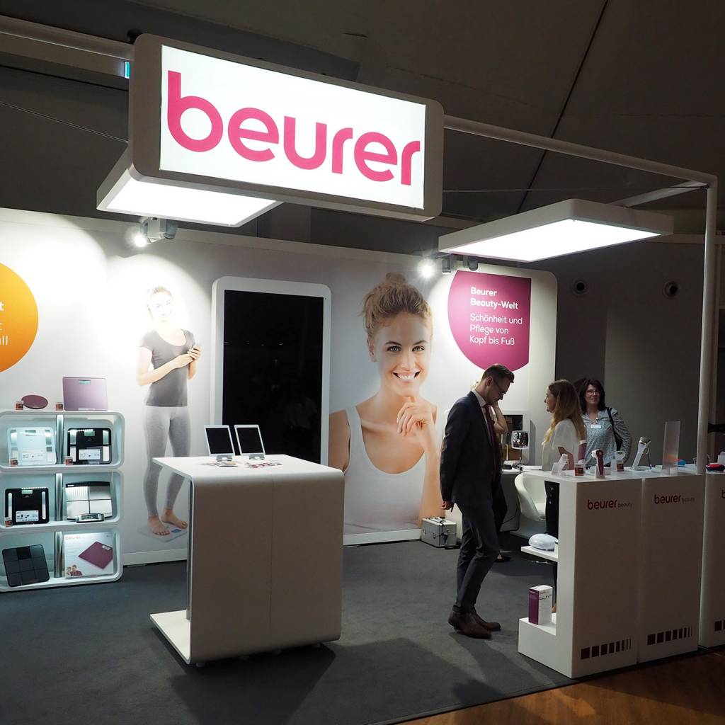 Blick auf den Stand von Beurer.