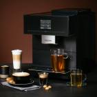Miele Kaffeevollautomat CM 7750 CoffeeSelect bietet Auswahl von drei Bohnensorten per Fingertipp.