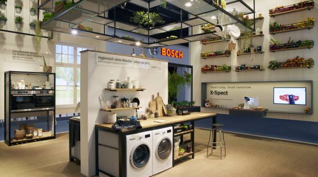 Die Simply Healthy Welt von Bosch verband Hausgeräte, die den Wunsch nach einer gesunden Lebensweise ermöglichen – vom Standmixer für die Zubereitung von Smoothies über die besten Frischesysteme für Kühlschränke bis hin zur Hygienefunktion für Waschmaschinen.