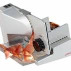 Hauchdünne Schinkenscheiben gelingen äußerst präzise mit dem Multischneider serano7 von Ritter.
