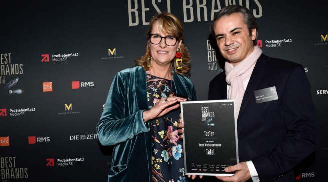 Bahri Kurter, General Manager DACH und Astrid Duhamel, Head of Communication and Digital, nahmen den Preis am 20. Februar in München entgegen.