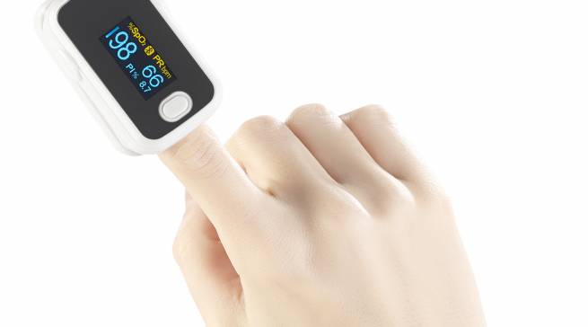 newgen medicals Pulsoximeter als Fingermessgerät.
