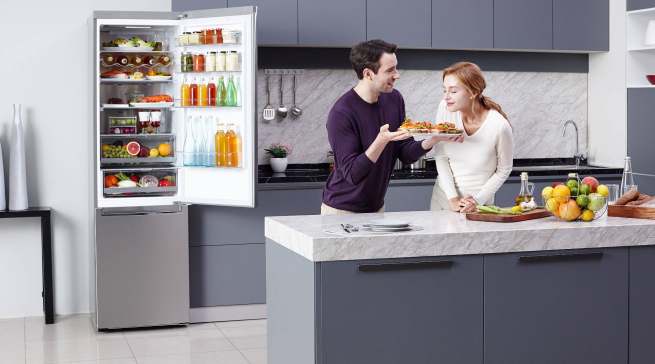 LG Highlight ist das Modell GBB 92 STAXP. Die Kühl-Gefrierkombination in edlem Design und randlosem Außendisplay bietet eine 20-Jahres-Garantie auf den internen Linear-Inverter-Kompressor.