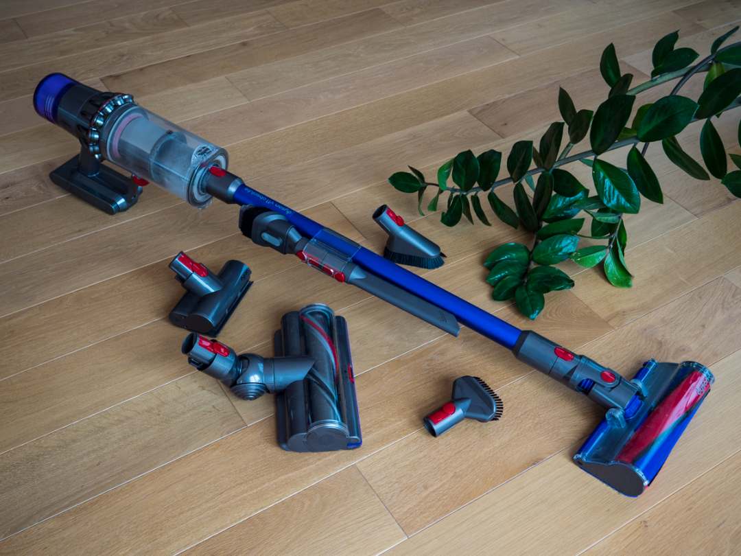 Dyson Akku-staubsauger V11 Outsize Xl-düse & Behälter + Ladestation Dyson V11 Absolute: Kabelloser Staubsauger mit Akku im Test