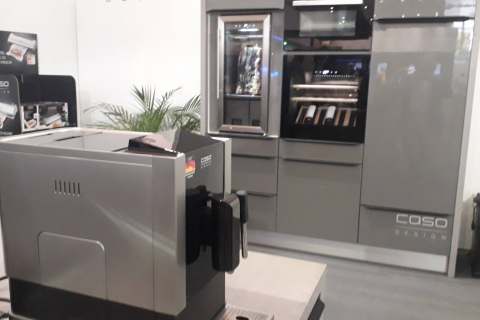 Überraschung auf der „area30“: Caso testet Einbau.