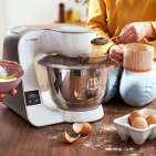 Bosch Küchenmaschine MUM 5 mit integrierter Waage.