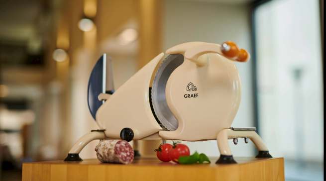 Das von Hand betriebene Schneidegerät H 1920 ist ein Retro-Klassiker in einer speziellen Jubiläumsedition.