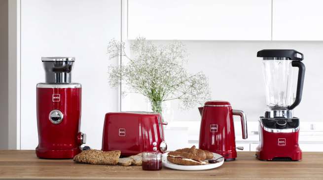 Designstarkes Quartett: Entsafter, Toaster, Wasserkocher und Mixgerät ProBlender aus der Novis Iconic Line.