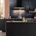 Ausgezeichnet für Designqualität in mattschwarz: Kopffreihauben von Berbel.