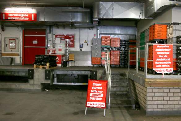 Media Markt „unplugged“ und ohne Schminke.