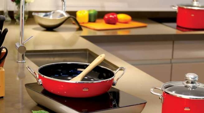 Stand bei Miji auf der Ambiente im Mittelpunkt: Induktionskochfeld Miji Star 3 Twist.