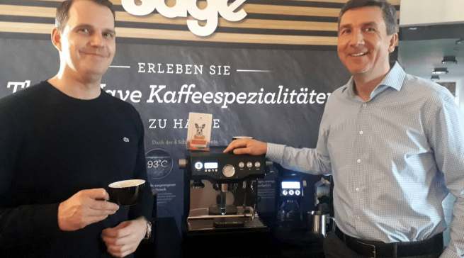 Sie „rocken“ die „Third Wave“ bei Sage: Kaffee-Experte Michael Jazwicki (l.) und Deutschland-Geschäftsführer Gerd Holl. Fotos: Machan, Sage