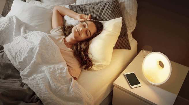 Mit seinen Sleep and Wake-up Lights für Kinder und Erwachsene verhilft Philips zu einem verbesserten Schlaferlebnis. Sie verfügen über eine natürliche Sonnenauf- und –untergangssimulation.