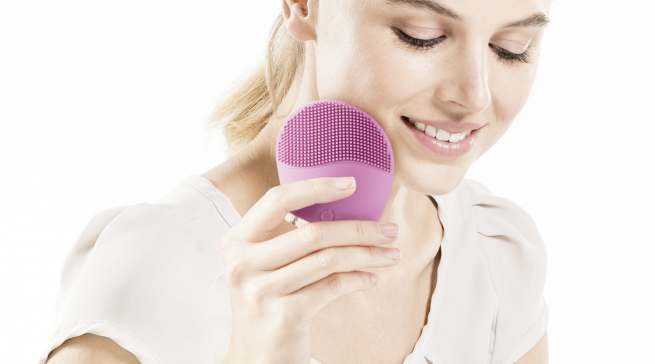 Beurer Gesichtsbürste FC 49 mit Vibrationsmassage.