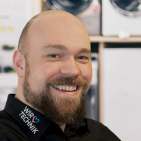 Benedikt Schmerl, Filialleiter von „Wir lieben Technik Kühn“, Köln-Pesch