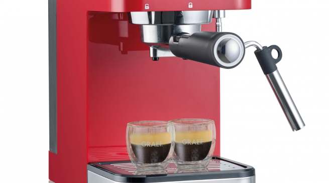 Die „Salita“ von Graef gibt es in Rot, Schwarz und Weiß.