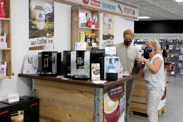 Mit dem Shop-in-Shop-Konzept „esperto“ demonstriert „Wir lieben Technik Geiermann“ hohe Kompetenz im Kaffeesegment.