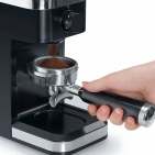 Die Kaffeemühle von Graef mahlt die Bohnen deutlich langsamer als die Mitbewerber. Durch weniger Reibungswärme werden die Kaffeearomen geschont.