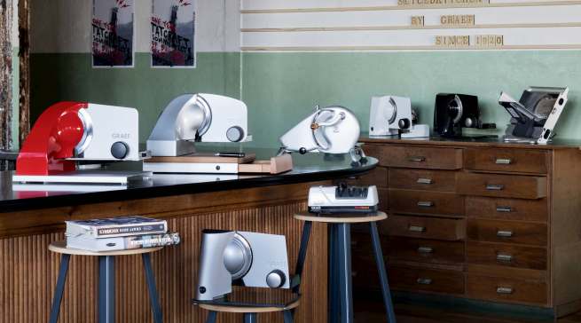 Besonders gefragt im 1. Halbjahr: Hochwertige Haushaltsgeräte wie Allesschneider.