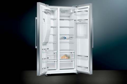Siemens iQ500 Side-by-Side Kühl-Gefrierkombination KA93GAIEP