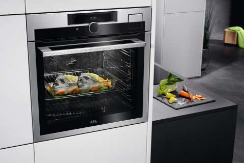 AEG SteamCrisp Backofen Sous Vide