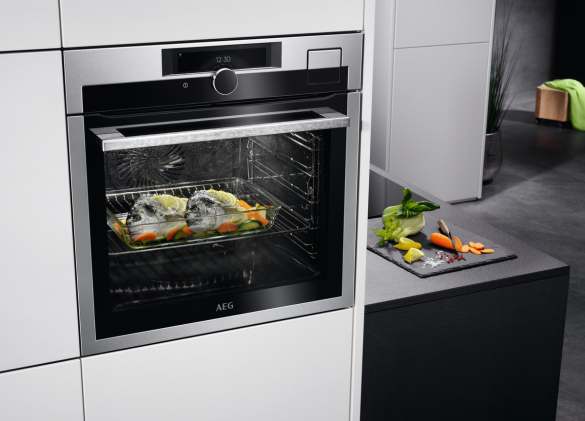 AEG SteamCrisp Backofen Sous Vide