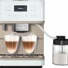 Miele Kaffeevollautomat CM6 MilkPerfection mit doppeltem Aufschäumen.