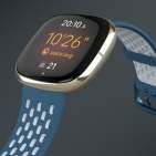 Fitbit Fitness-Uhr Sense ist eine Health-Smartwatch.