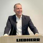Steffen Nagel verantwortet bis zur Neubesetzung der Position auch den Bereich Global Communication & Brand Management bei Liebherr.