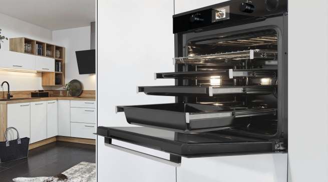 Oranier Backofen EBD 9884 15 mit zuschaltbarer Dampfunterstützung.