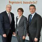 Halten die EK/servicegroup auch zu Pandemiezeiten stabil auf Kurs (v.l.): die Vorstände Martin Richrath und Susanne Sorg sowie Vorstandsvorsitzender Franz-Josef Hasebrink.