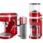 Neu bei KitchenAid: Espressomaschine, Milchaufschäumer und Kaffeemühle der Serie Artisan.