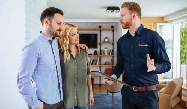 Für Privat- und Geschäftskunden unterwegs: TechBuddy und Cyberport.