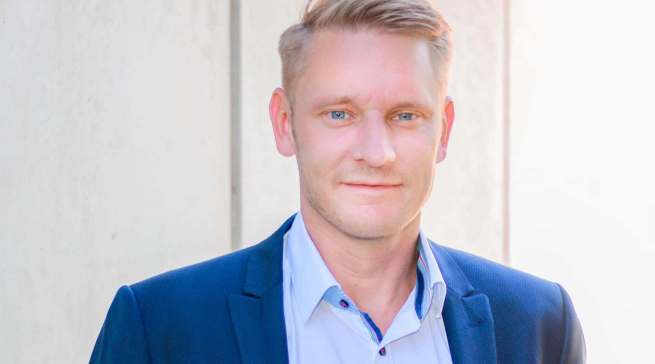 „Wir haben massiv in PoS-Konzepte investiert. Unsere Marke braucht das Miteinander mit dem stationären Handel ganz dringend“, Sebastian Kebbe, ab 1. April neuer Geschäftsführer im Bereich Marketing & Vertrieb bei Beurer.
