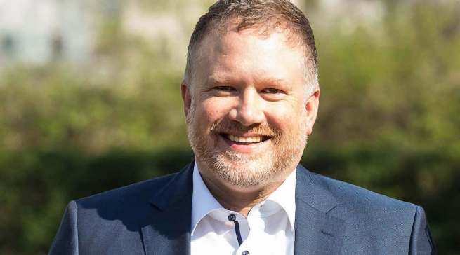 „Mit dieser besonderen Aktion animieren wir unsere Fachhandelspartner gerade in der jetzigen Zeit in ihre Kernkompetenz zu investieren", Markus Bisping, Verkaufsleiter Fachhandel Beurer.