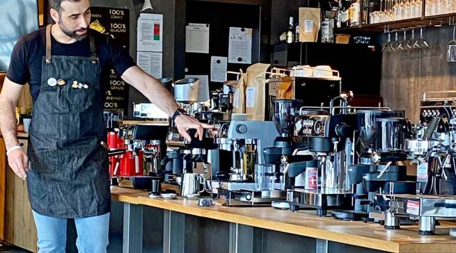 Führte durch unterhaltsame, wissenswerte 90 Minuten: Raffaele Iuliucci, Espresso Italiano Champion 2018.