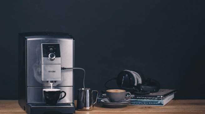 Nivona Espresso-/Kaffeevollautomat CafeRomatica NICR 799 mit Heißwasserfunktion.