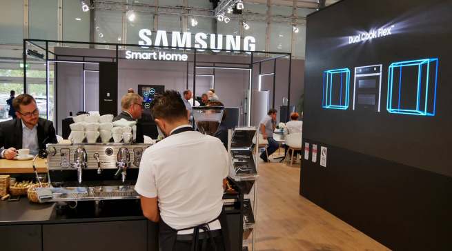 Prominente A-Marke in Löhne: Samsung zeigt auch in diesem Jahr Flagge. 