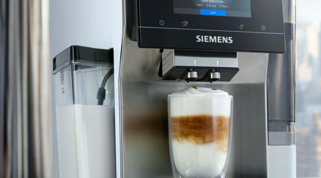 Siemens Kaffeevollautomat EQ.700 mit aromaSelect.