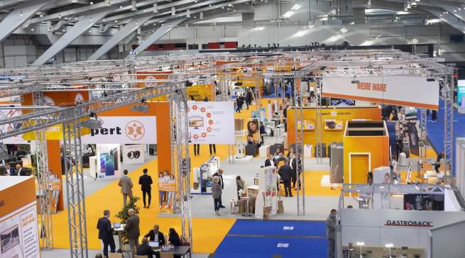 Auf der expert-Area haben die verschiedenen expert-Fachbereiche ihre Dienstleistungen vorgestellt und standen für die Besucher beratend zur Seite.