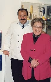 Das Foto aus dem Jahr 1999 zeigt Gisela Unold zusammen mit Johann Lafer, mit dem man damals als Testimonial zusammenarbeitete.
