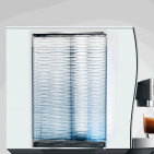 Ein echter Blickfang ist der Wassertank im edlen Wellendesign.