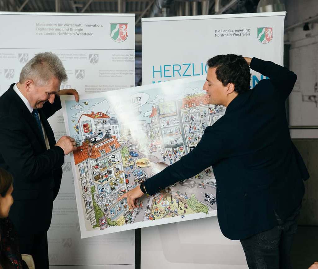 Sprach auf dem „eCommerce Tag“ 2019 erfrischend Klartext und zeigte NRW-Wirtschaftsminister Pinkwart die Stadt der Zukunft: Marcus Diekmann. Foto: Machan