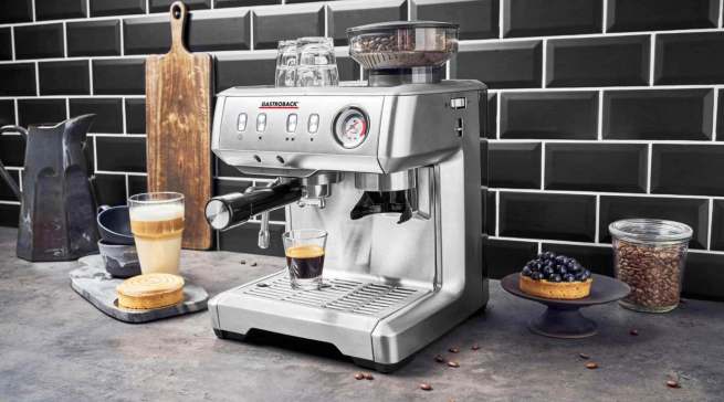 Kaffeedurst: Die globalen Umsätze (in US-Dollar) von Kaffee- und Espressomaschinen stiegen in 2021 um 23% im Vergleich zum Vorjahr. Unser Foto zeigt die Siebträger-Maschine Gastroback Design Espresso Advanced Barista.