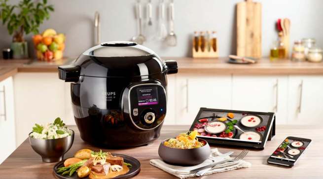 Der World Kitchen Award geht an den Krups Multikocher Cook4me+ Connect.