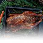 Ein Klassiker: Auf dem Grill wird die Weihnachtsgans zum ultimativen Genuss.