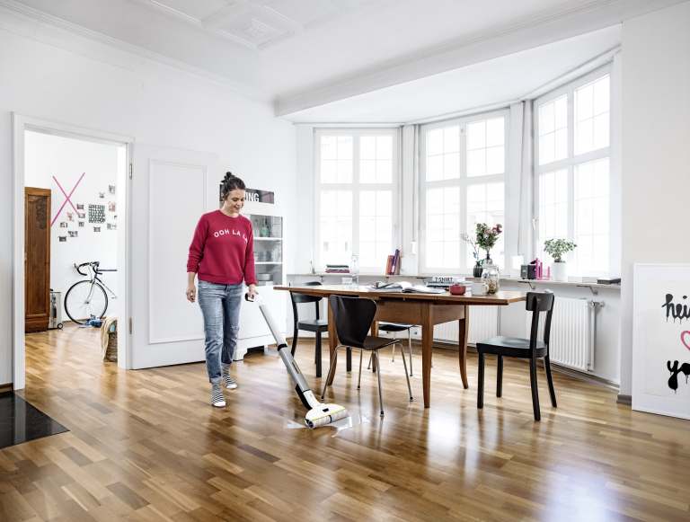 So klappt die schnelle Bodenreinigung: elektrischer Wischmopp EWM 2 von Kärcher